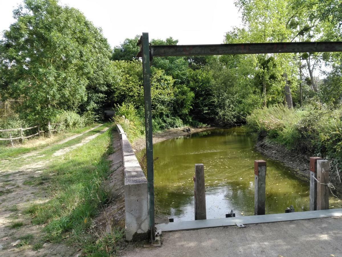 Villa Au Fil de l'Eau à Le Boupère Extérieur photo